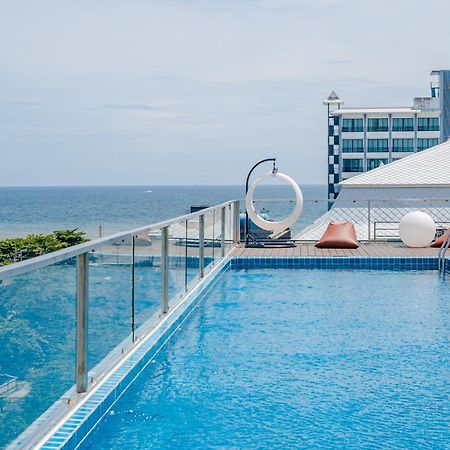 Ht9 Hotel Pantai Jomtien Bagian luar foto