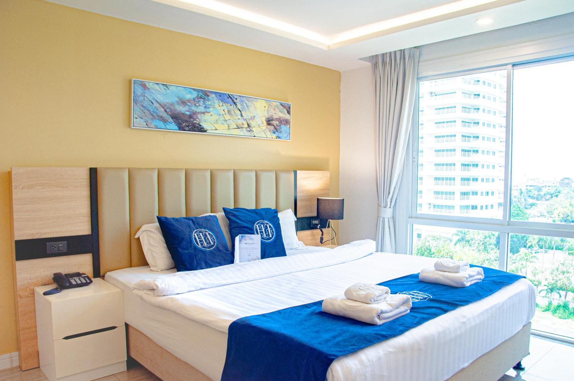 Ht9 Hotel Pantai Jomtien Bagian luar foto