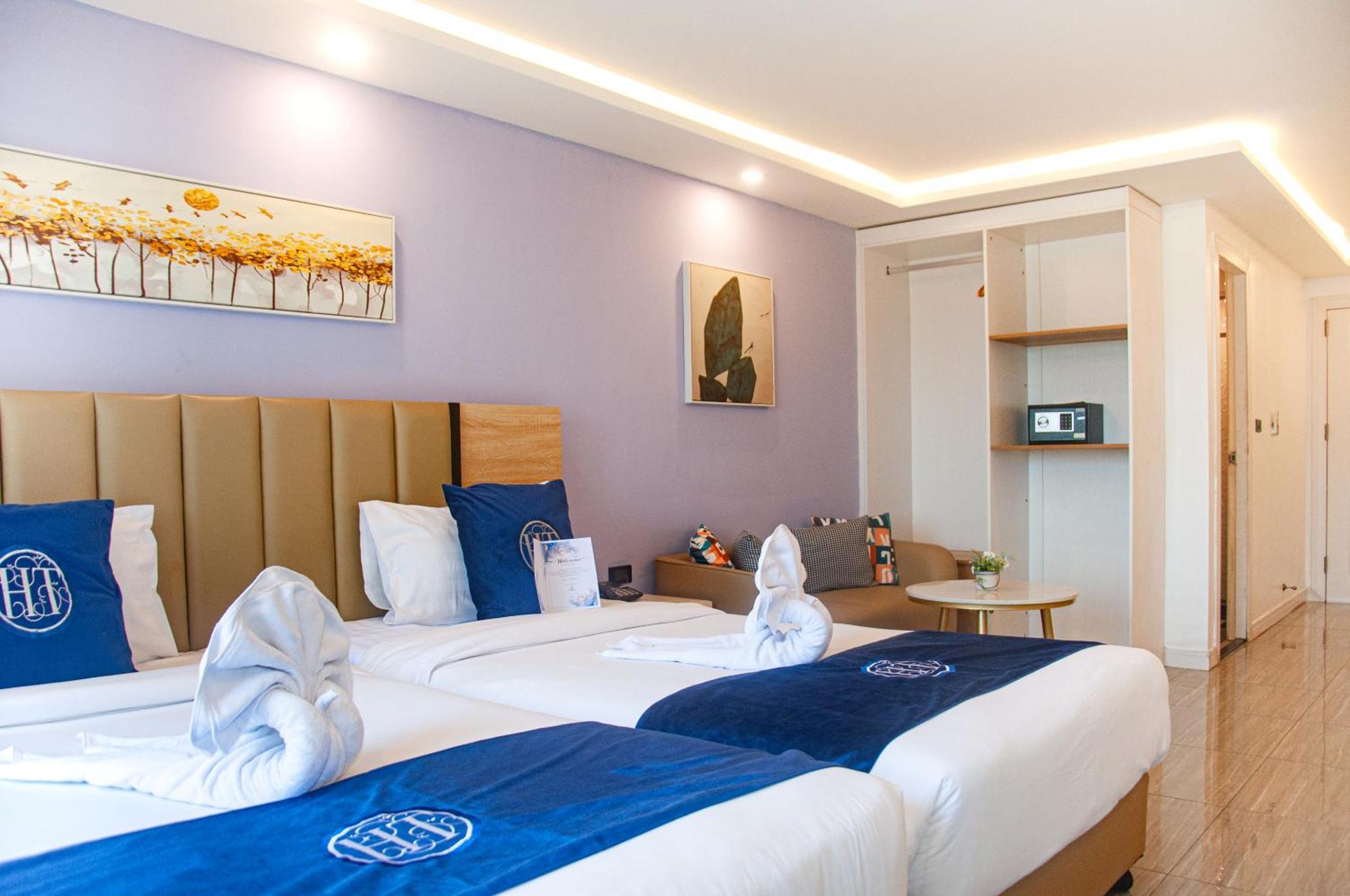 Ht9 Hotel Pantai Jomtien Bagian luar foto