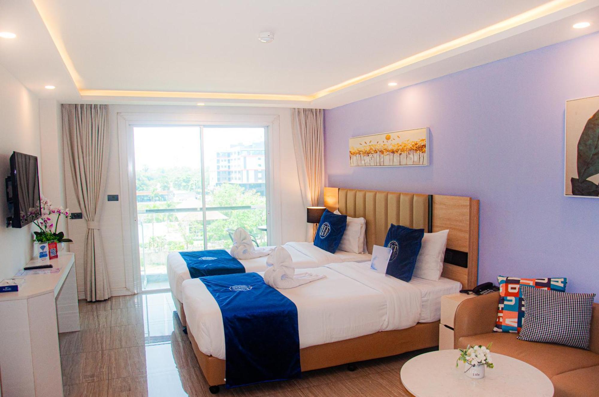 Ht9 Hotel Pantai Jomtien Bagian luar foto