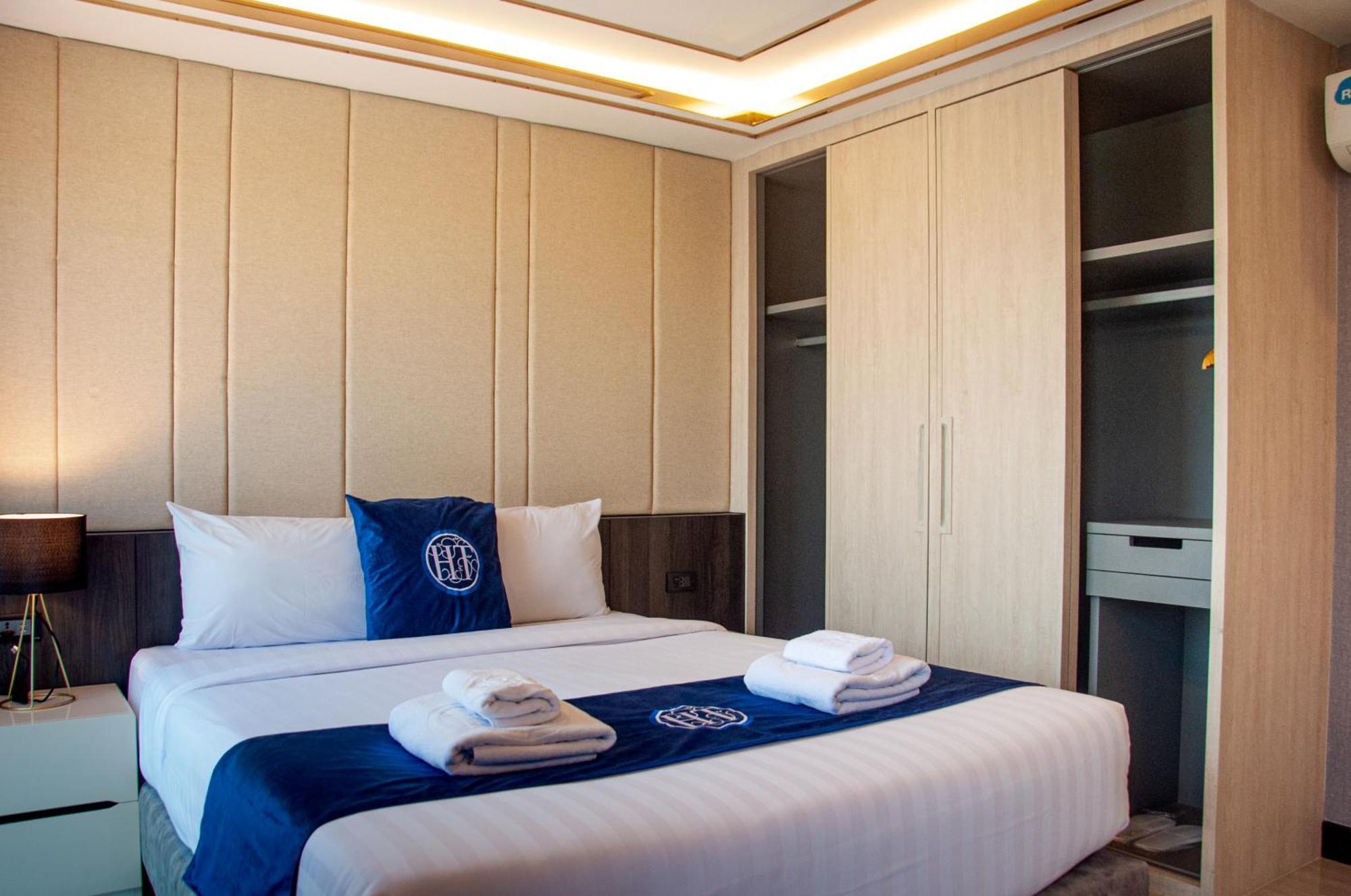 Ht9 Hotel Pantai Jomtien Bagian luar foto