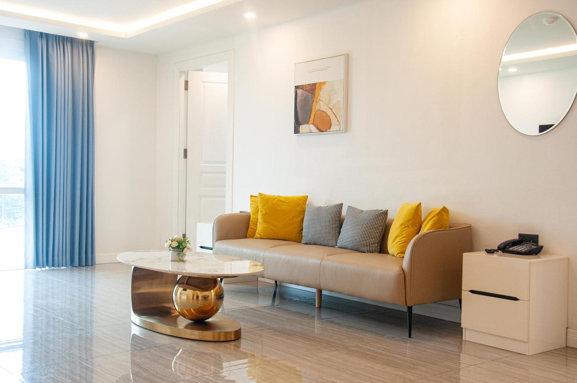 Ht9 Hotel Pantai Jomtien Bagian luar foto